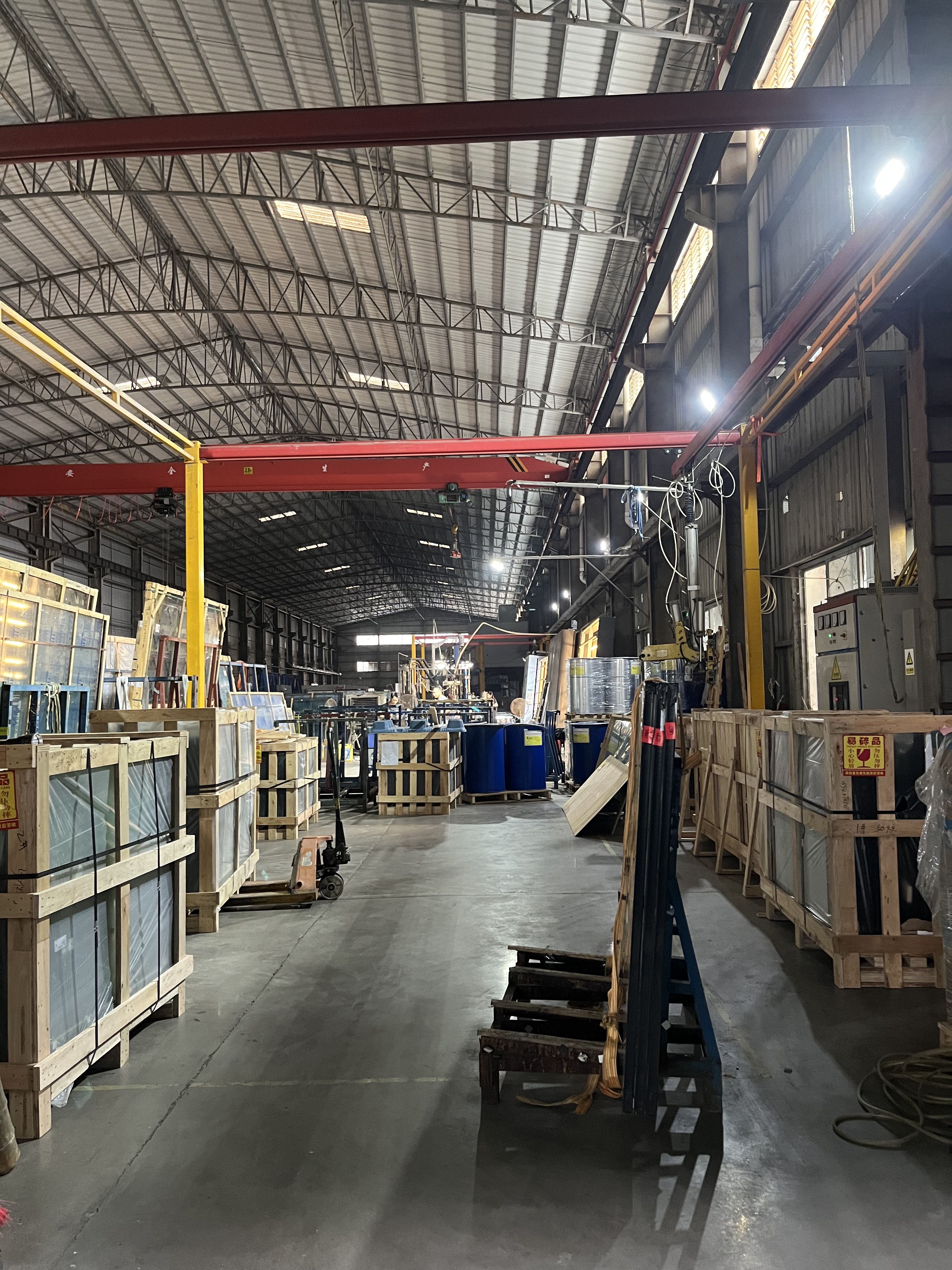 BDGLASS glass storage and workshop